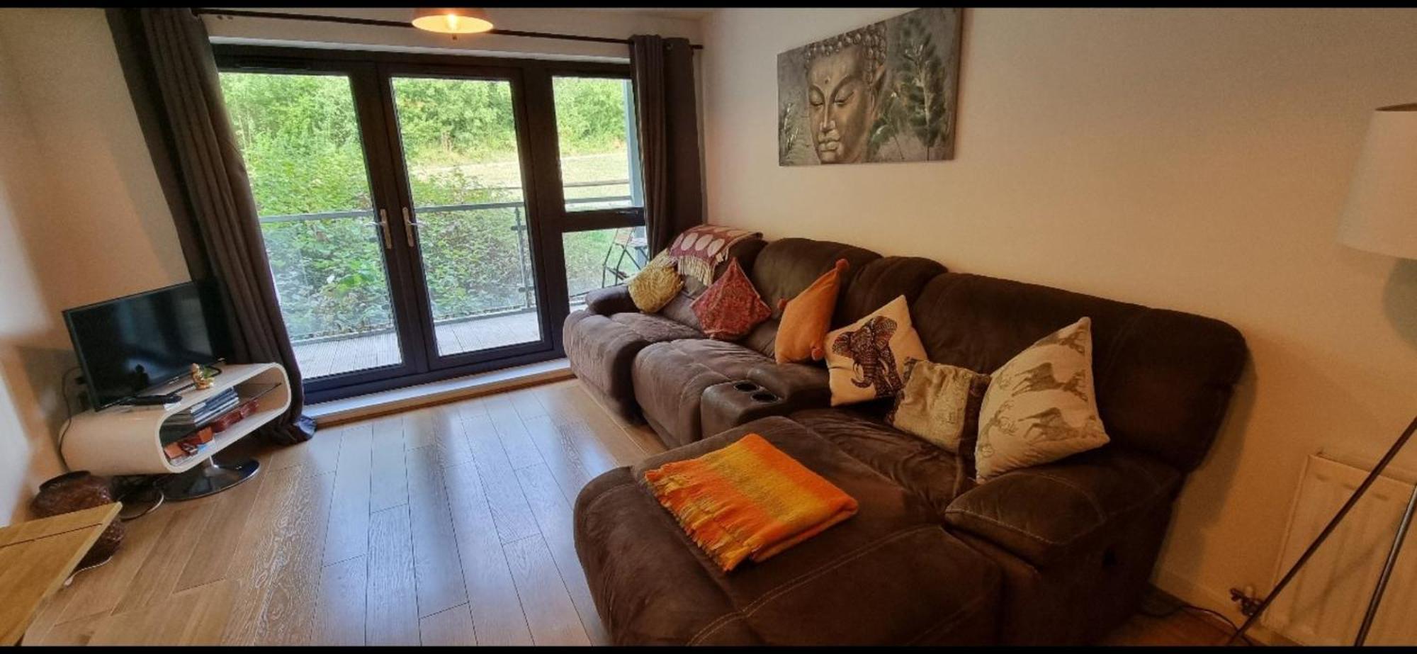 Brentwood Town Retreat - Large 2 Bedroom Apartment Extérieur photo