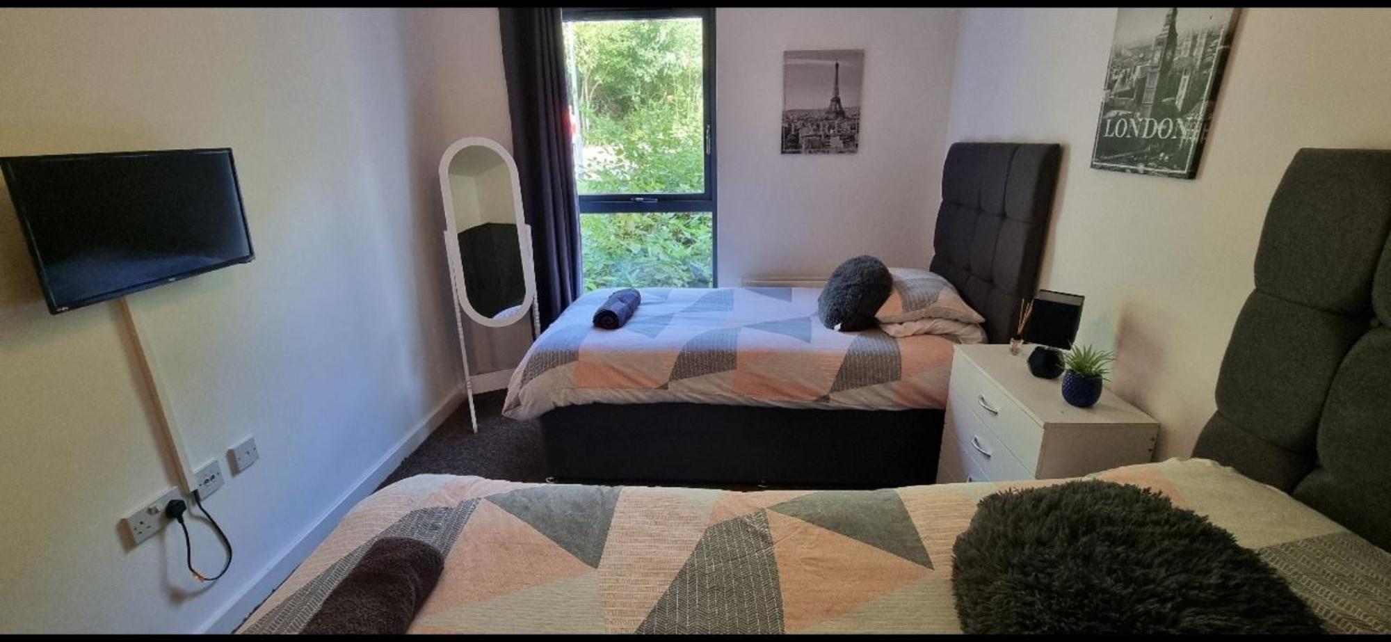 Brentwood Town Retreat - Large 2 Bedroom Apartment Extérieur photo