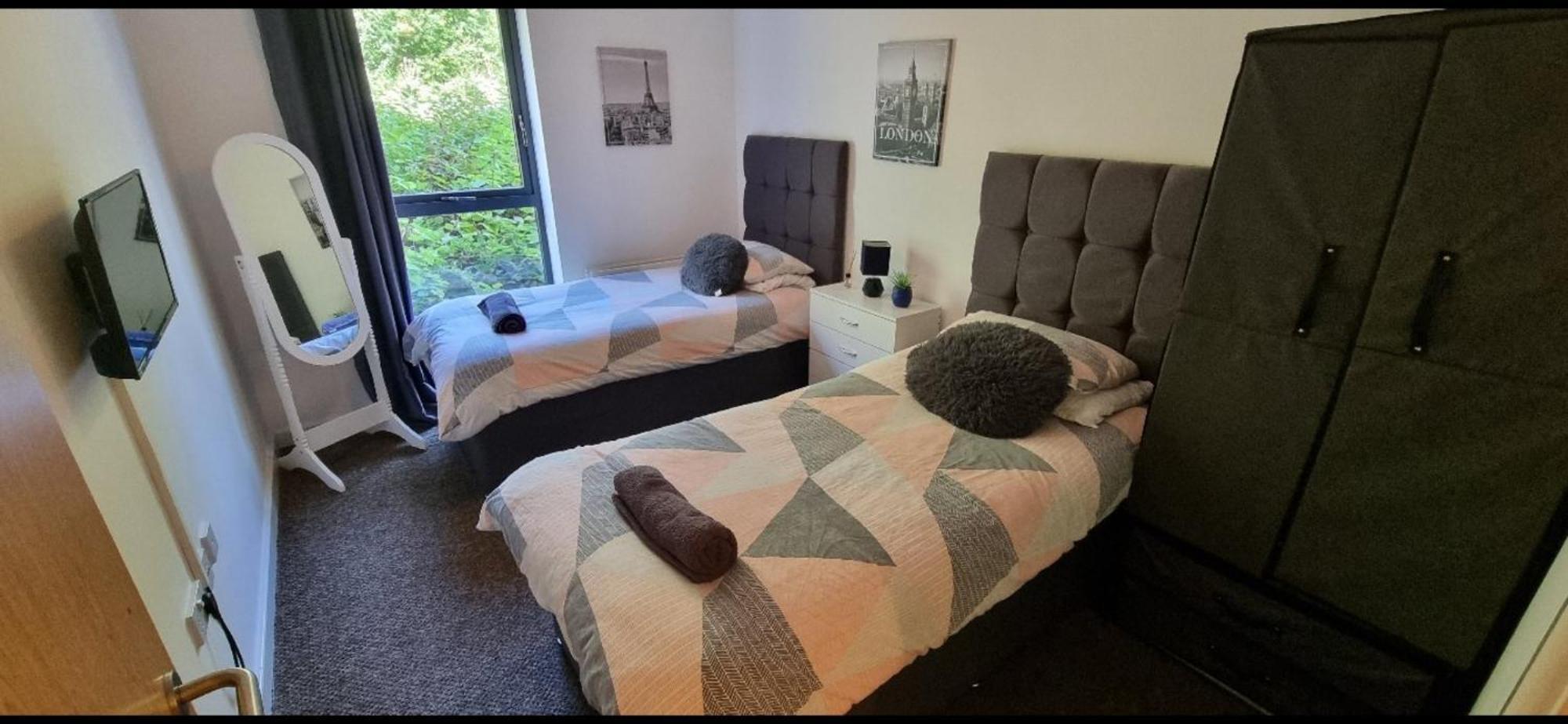 Brentwood Town Retreat - Large 2 Bedroom Apartment Extérieur photo