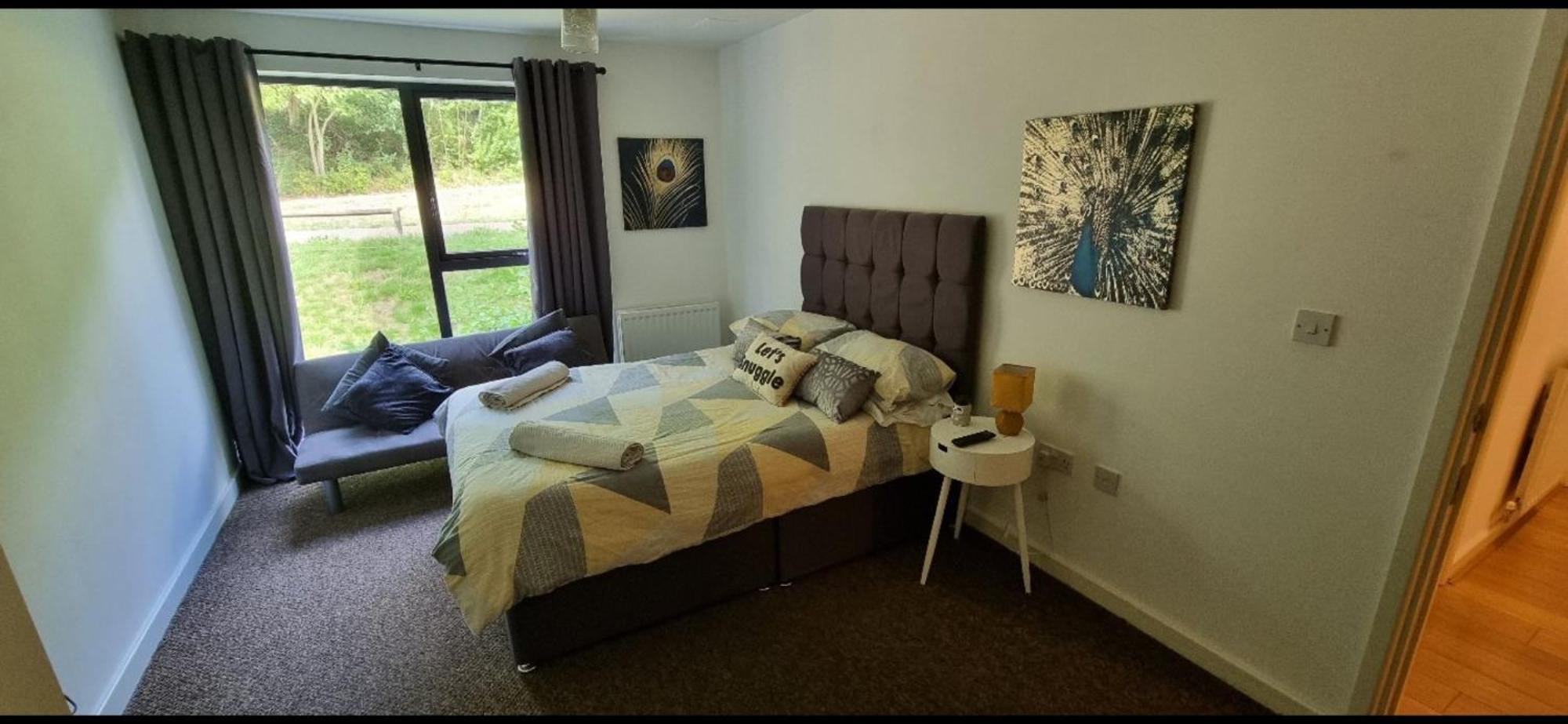 Brentwood Town Retreat - Large 2 Bedroom Apartment Extérieur photo