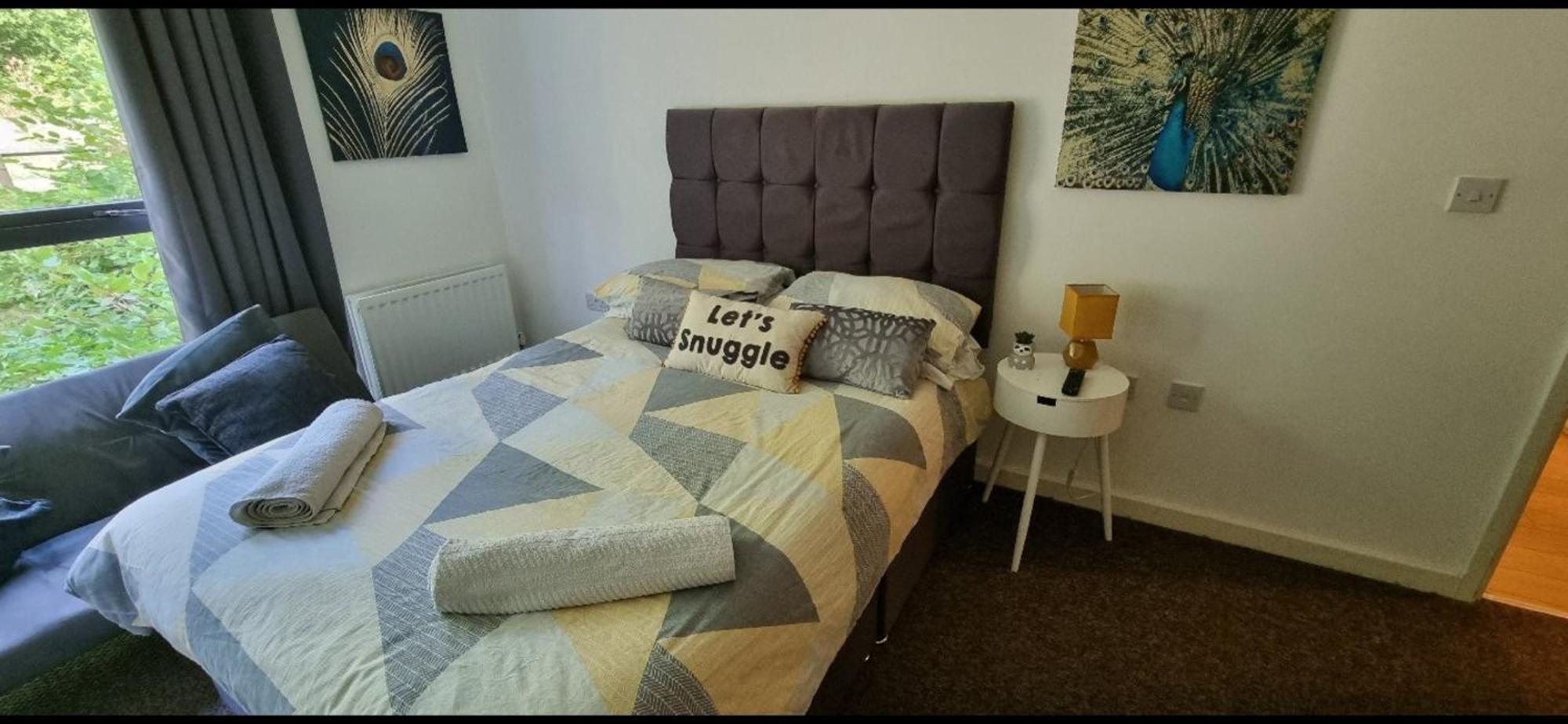 Brentwood Town Retreat - Large 2 Bedroom Apartment Extérieur photo