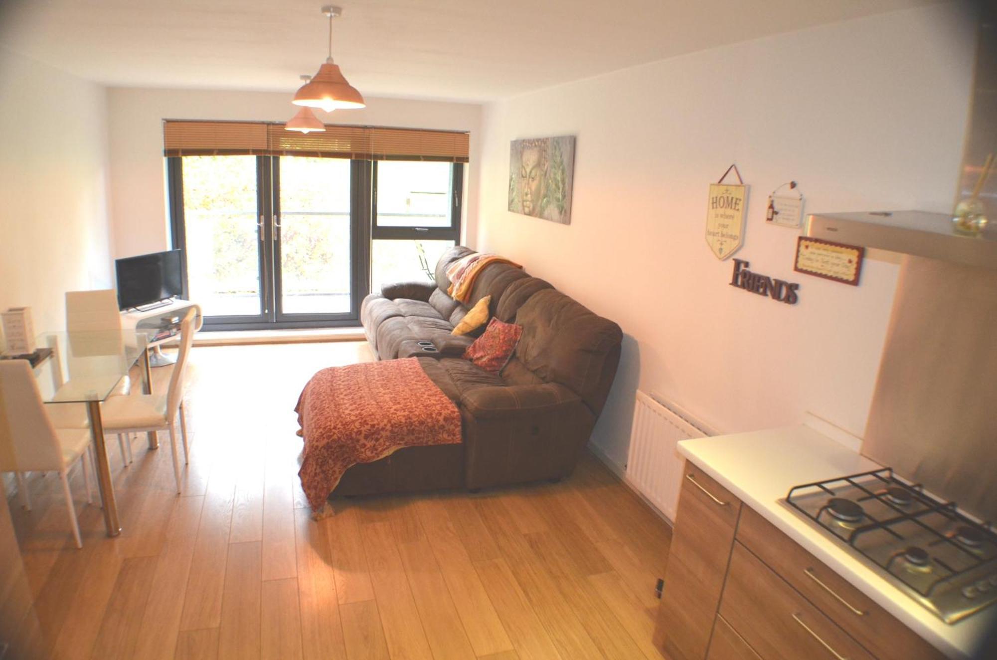 Brentwood Town Retreat - Large 2 Bedroom Apartment Chambre photo