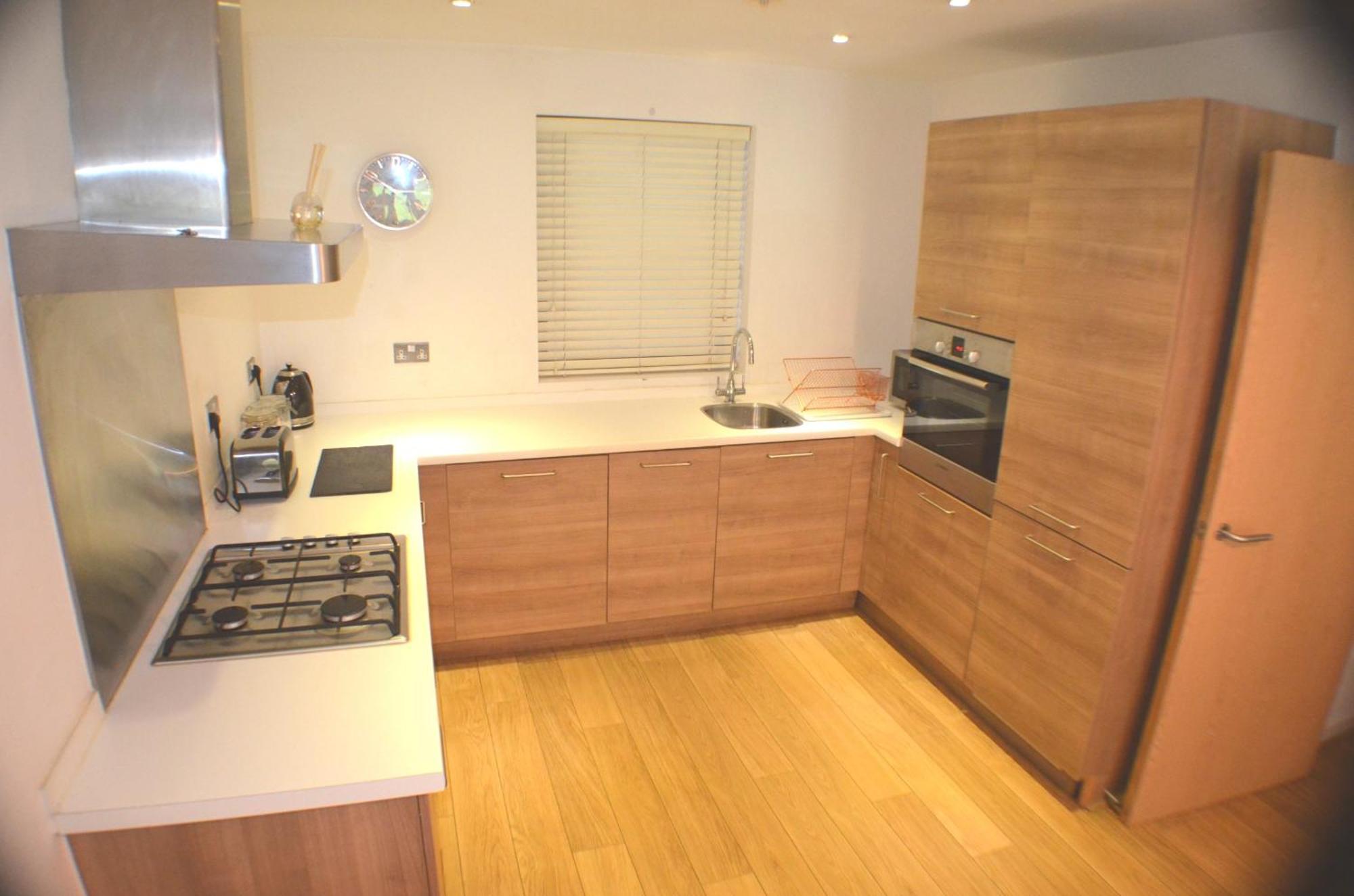 Brentwood Town Retreat - Large 2 Bedroom Apartment Extérieur photo