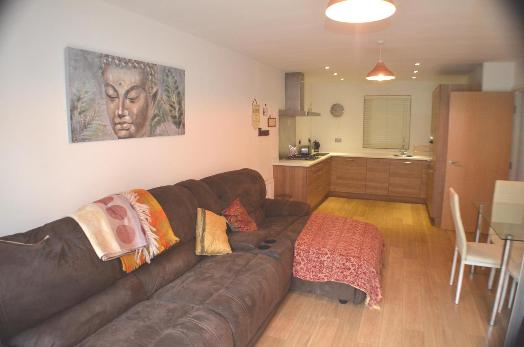 Brentwood Town Retreat - Large 2 Bedroom Apartment Extérieur photo